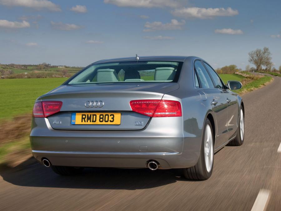  Audi A8 4.2 TDI Quattro (D4) 2010 года  (UK) (фото 4 из 12)